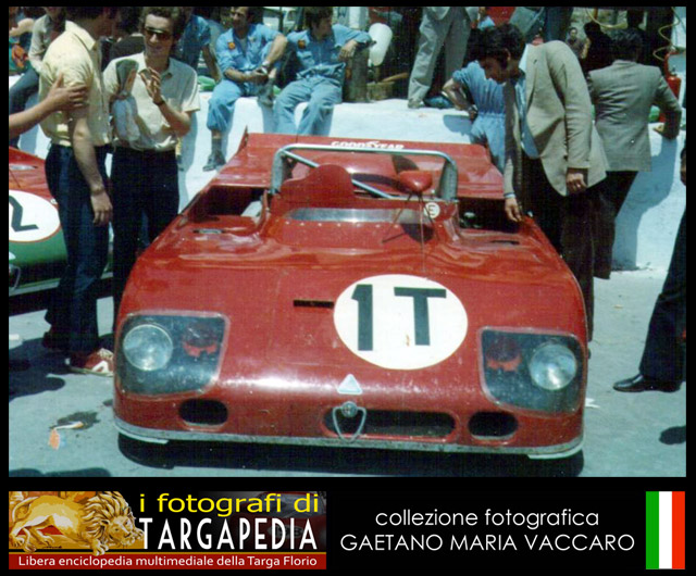 1T Alfa Romeo 33 TT3  N.Vaccarella - R.Stommelen b - Box Prove (2).jpg